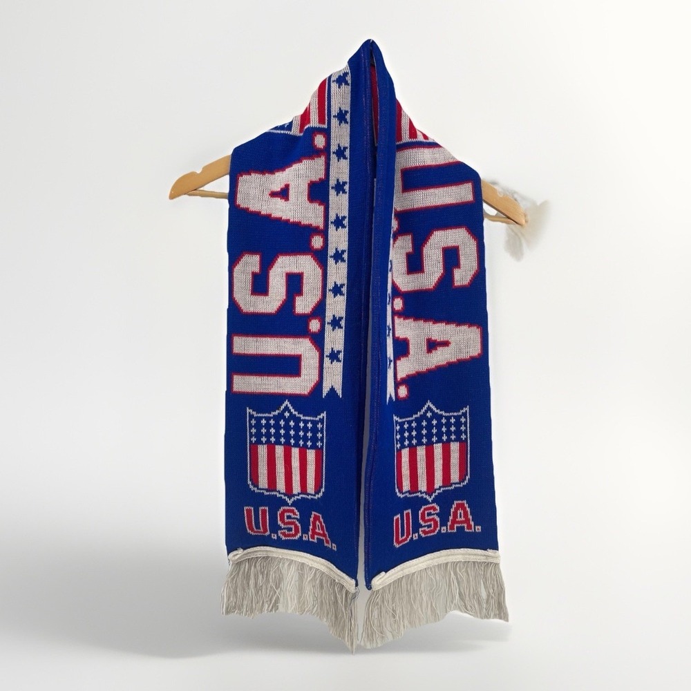USA Soccer Scarf Blue Knit USA Flag Crest Unisex New No Tags